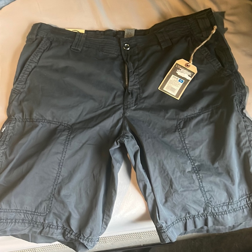 Mens cargo shorts nwt size 38